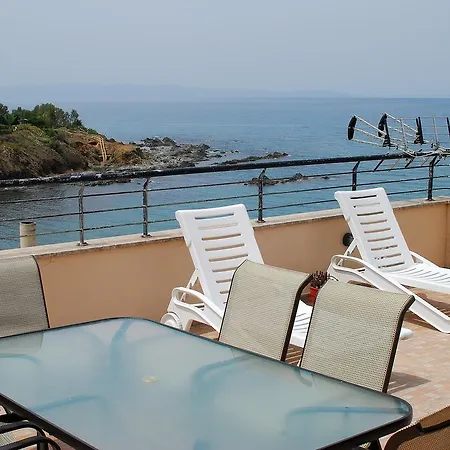 Venetia Beach House *